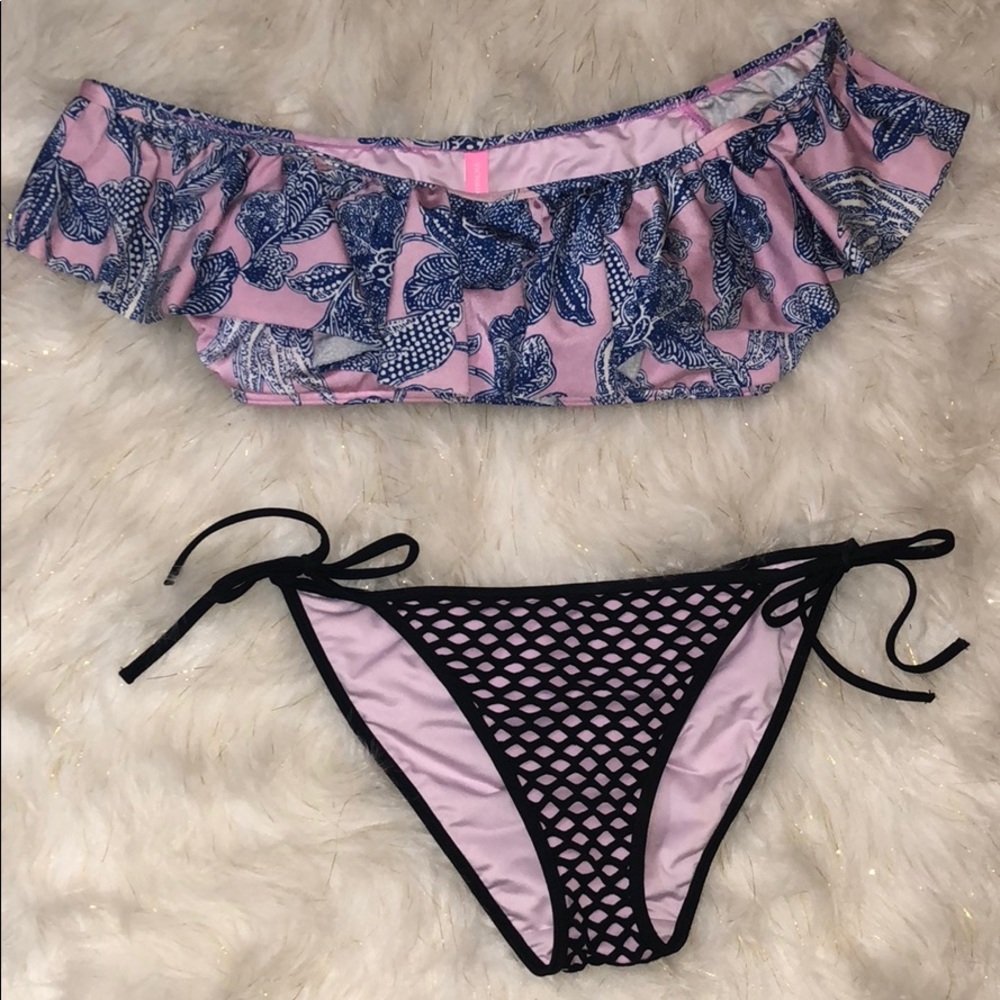 Bathing suit top and bottoms